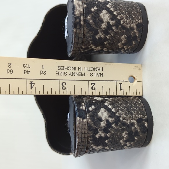 Steve Madden Snake Skin Print Block Heel Mule Slides 8.0 Black Gray - Picture 12 of 16